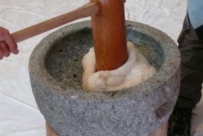 お餅つき大会
