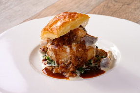 【クリスマスランチ】伊勢鶏のガランティーヌときのこ　2種のソース