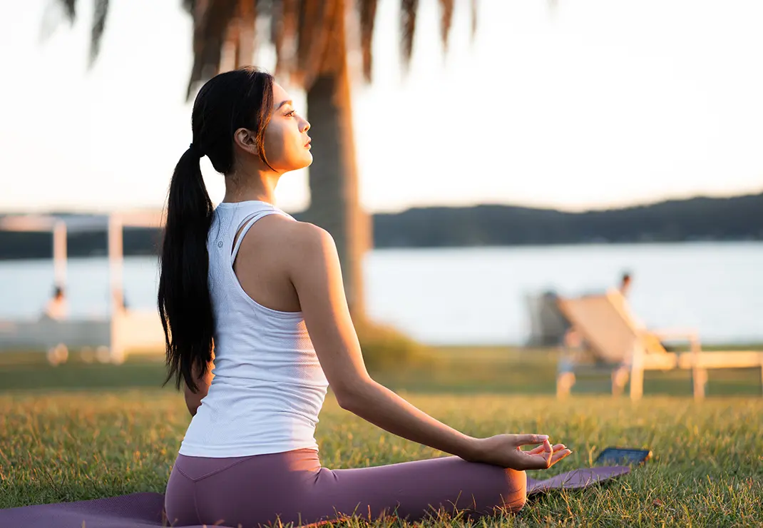 清々しい空気を吸いながら、ヨガタイムを