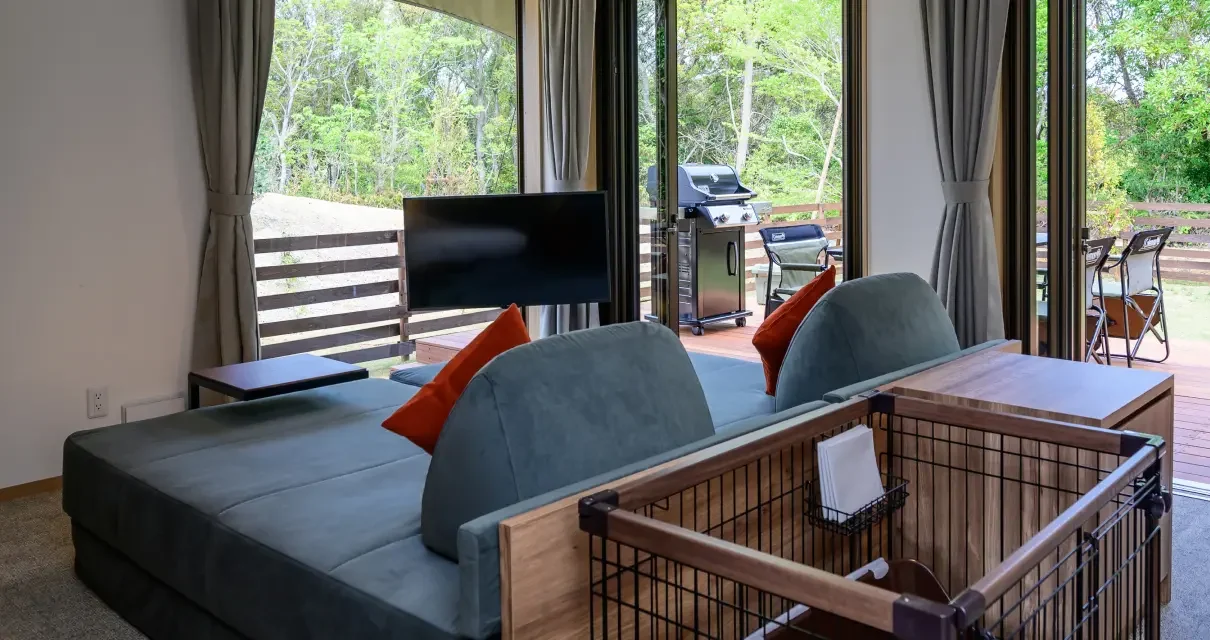 【公式HP・日程限定】4/18リニューアルOPEN記念｜早期予約20%OFF 愛犬と泊まるフォレストヴィラDOG〈コースディナー・朝食ブッフェ付〉